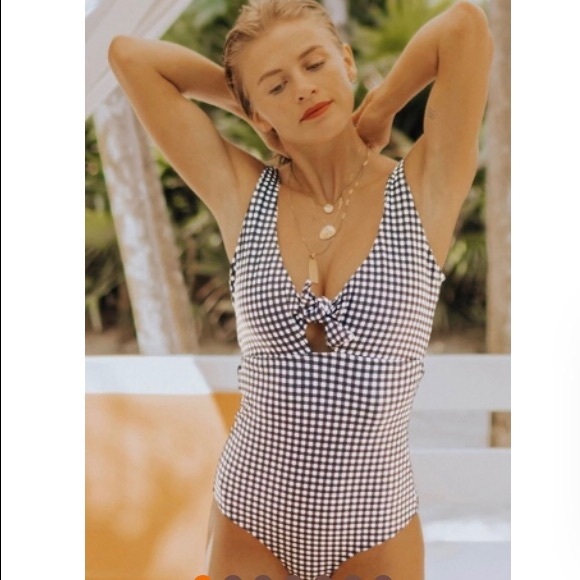FLASH SALE☀️Sara One-Piece Swimsuit☀️ - Picture 2 of 8